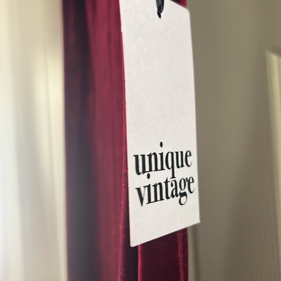 NWT Unique Vintage Red Velvet Dress - Picture 4 of 4